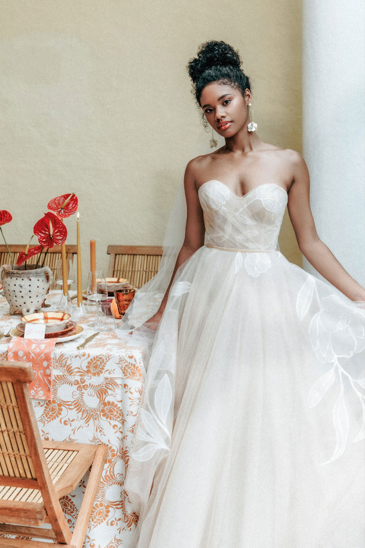 Willowby Watters Asa 59120 Willowby Bride Lace A-Line Wedding Dress 20W / Ivory Willowby Watters Asa 59120 Willowby Bride Lace A-Line Wedding Dress 20W / Ivory